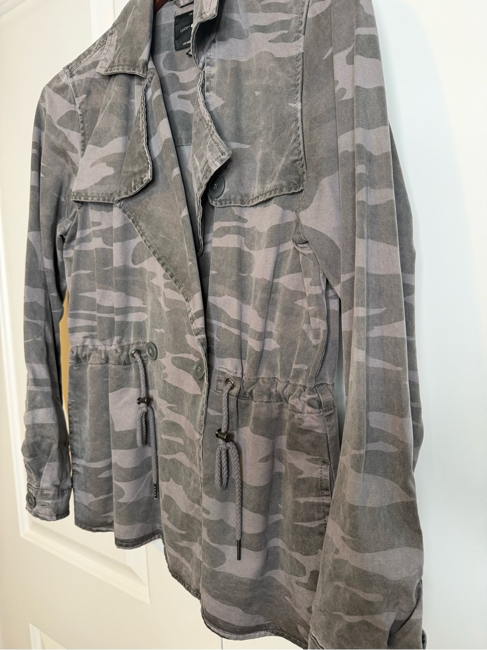 Lucky Brand Women's Camo-Printed Cropped Trench Coat Jacket, GUC - Picture 3 of 11